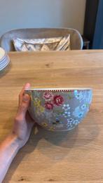 Pip studio khaki grote schaal/kom, Huis en Inrichting, Keuken | Servies, Ophalen of Verzenden, Zo goed als nieuw, Keramiek, Kom(men)