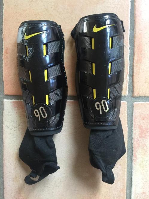 Nike scheenbeschermers t90 forza zowel scheen en enkelbesche, Sport en Fitness, Voetbal, Gebruikt, Overige typen, Maat XL, Ophalen