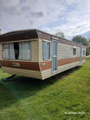 Stacaravan met 3 slaapkamers en badkamer + prachtige keuke beschikbaar voor biedingen