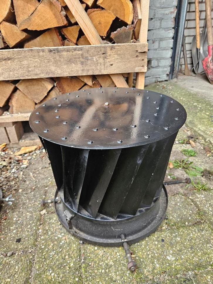 Turbospinner 140-260mm schoorsteenkap roterend, Tuin en Terras, Vuurschalen, Zo goed als nieuw, Ophalen