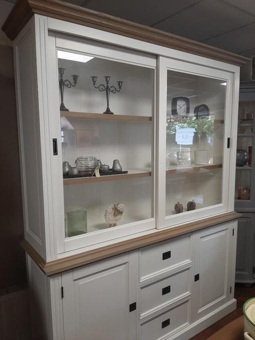 Richmond buffetkast wit met eiken details 180 cm, Huis en Inrichting, Kasten | Buffetkasten, Zo goed als nieuw, 200 cm of meer