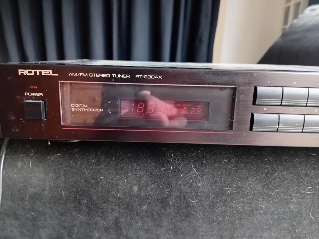 Rotel tuner 930ax, Ophalen of Verzenden, Gebruikt