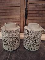 2 Grote Windlichten Brocante Grijs - 34cm, Huis en Inrichting, Woonaccessoires | Kandelaars en Kaarsen, Ophalen, Gebruikt, 25 tot 50 cm