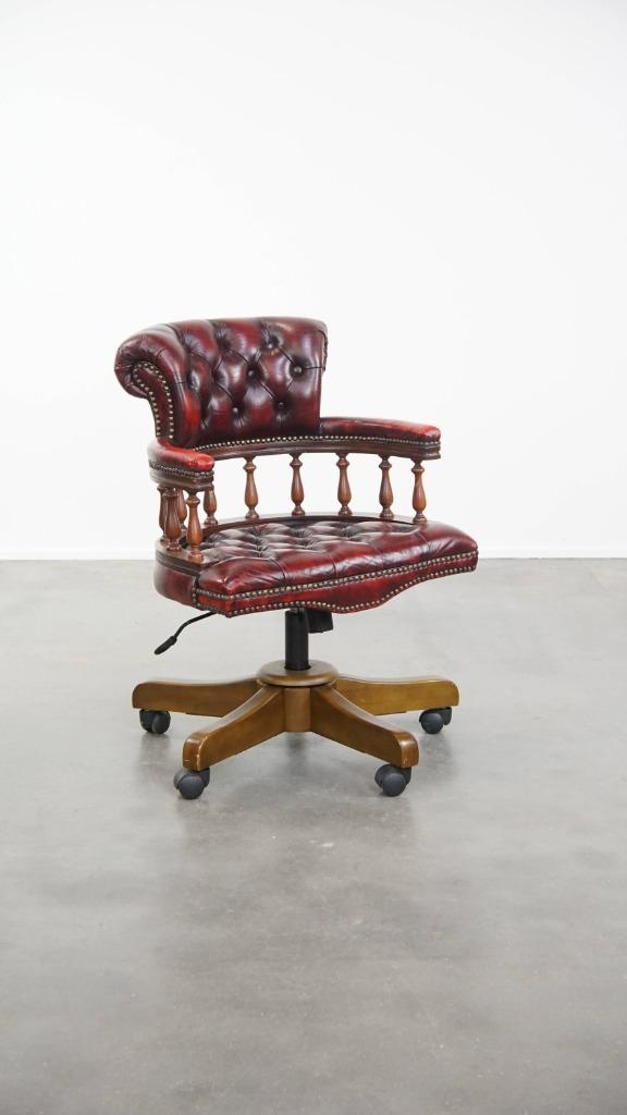 Rode draaibare rundleren chesterfield bureaustoel, Huis en Inrichting, Bureaustoelen, Ophalen, Zo goed als nieuw, /, /