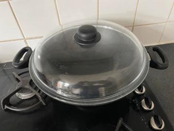 AMT Wok 36cm met Deksel - Sterke Kwaliteit beschikbaar voor biedingen