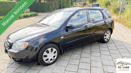 Kia Cerato 1.6-16V LX nieuwe apk 22-8-26, Auto's, Kia, Bedrijf, Te koop, Cerato, ABS, Airbags, Airconditioning, Alarm, Centrale vergrendeling