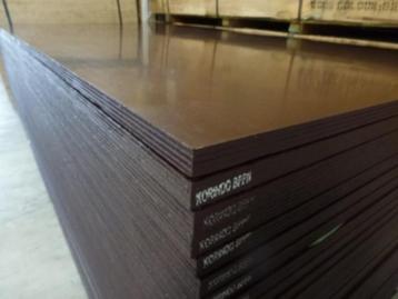 Linoform 18mm (hardwood 13lgs) Betonplex platen € 75,- Incl. beschikbaar voor biedingen