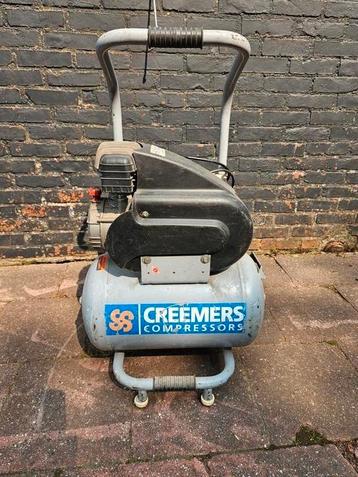 Creemers compressor, diverse slangen, koppelingen e.d. beschikbaar voor biedingen