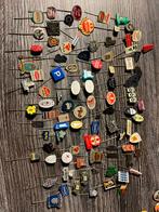 Vintage Speldjes en Pins Collectie; ook buttons, Verzamelen, Speldjes, Pins en Buttons, Ophalen of Verzenden, Gebruikt, Merk, Speldje of Pin