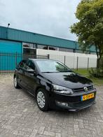Volkswagen Polo 1.2 6V 44KW 5D 2011 Zwart, Auto's, Voorwielaandrijving, Euro 5, Zwart, USB