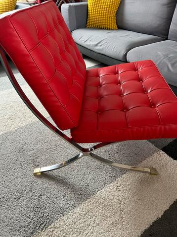 Rode Barcelona naamaak Stoel - Icoon Design beschikbaar voor biedingen