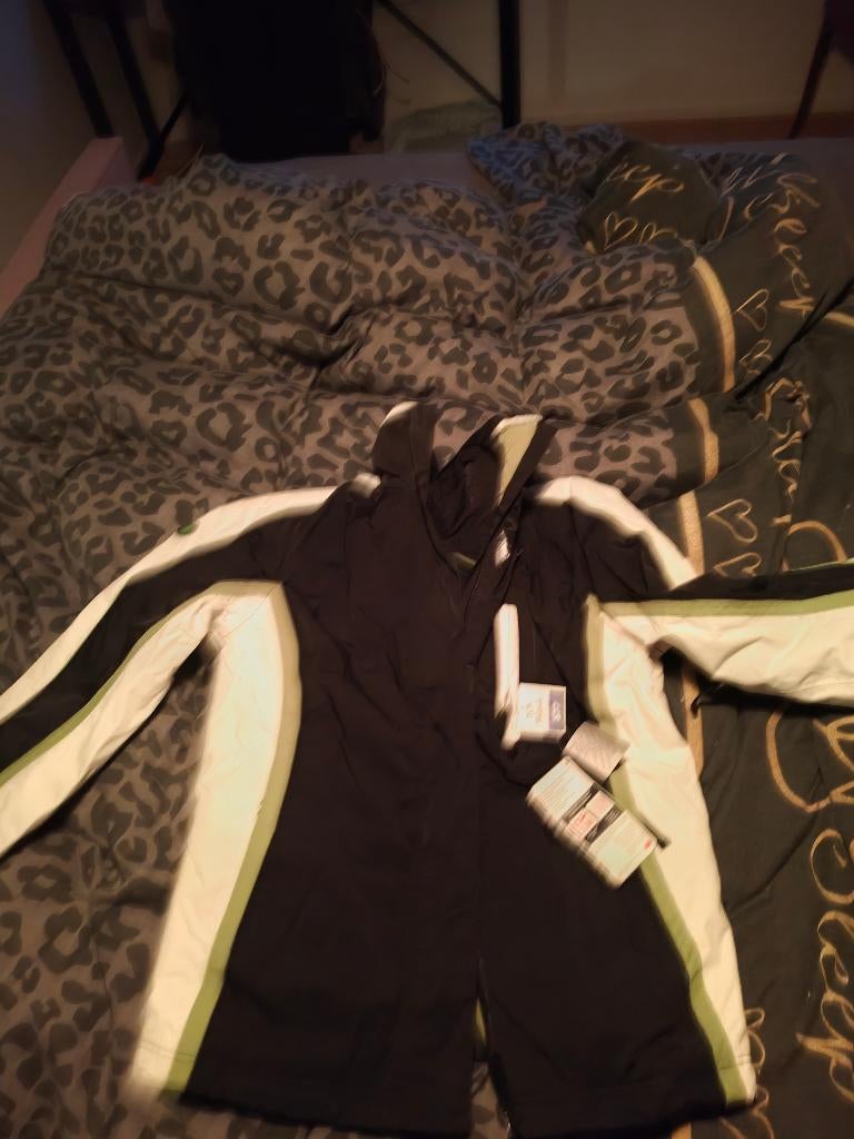 Ski jas, Kleding | Dames, Wintersportkleding, Ophalen of Verzenden, Nieuw, Maat 38/40 (M), Jack