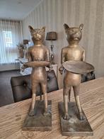 Twee Kattenbeelden met Dienblad, Ophalen, Gebruikt, Metaal, Dierenbeeld
