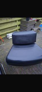 Te koop stoelen, Ophalen