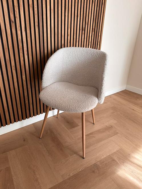 Bouclé eetkamerstoelen off white, Huis en Inrichting, Stoelen, Gebruikt, Vier, Stof, Wit, Ophalen