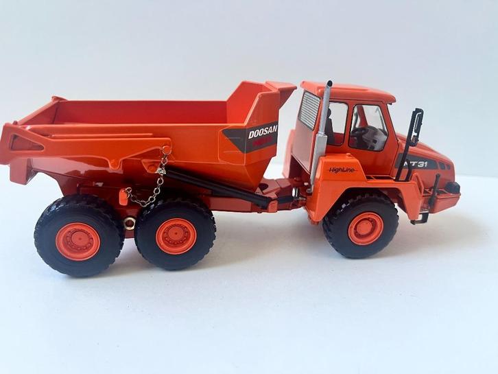 Moxy-Doosan MT31 dumper van NZG, Hobby en Vrije tijd, Modelauto's | 1:50, Zo goed als nieuw, Hijskraan, Tractor of Landbouw, NZG