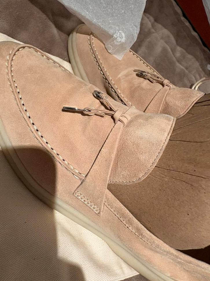 Loro Piana, Kleding | Dames, Schoenen, Zo goed als nieuw, Instappers, Ophalen of Verzenden