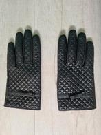 Zwarte handschoen, Ophalen of Verzenden, Zo goed als nieuw, Handschoenen
