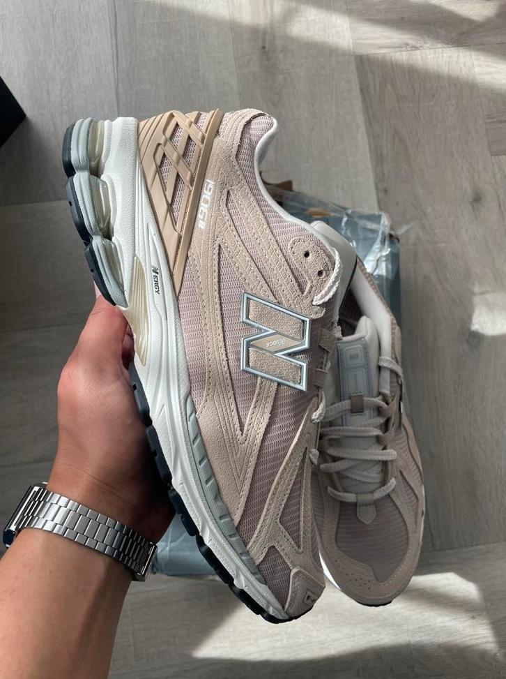 New Balance 1906R – Beige/Taupe – Nieuw (doos beschadigd), Kleding | Heren, Schoenen, Nieuw, Sneakers of Gympen, Bruin, Ophalen of Verzenden