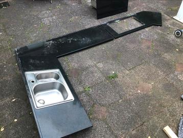 Granieten keukenblad beschikbaar voor biedingen