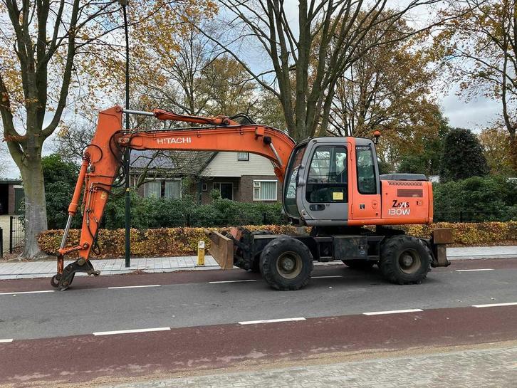 Hitachi - 2008 - ZX130W - Banden graafmachine, Zakelijke goederen, Machines en Bouw | Kranen en Graafmachines, Graafmachine