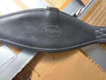 Singel Prestige en handschoenen  beschikbaar voor biedingen