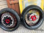 Supermoto velgen, Motoren, Ophalen