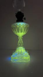 Olielamp uranium, Antiek en Kunst, Antiek | Glas en Kristal, Ophalen of Verzenden