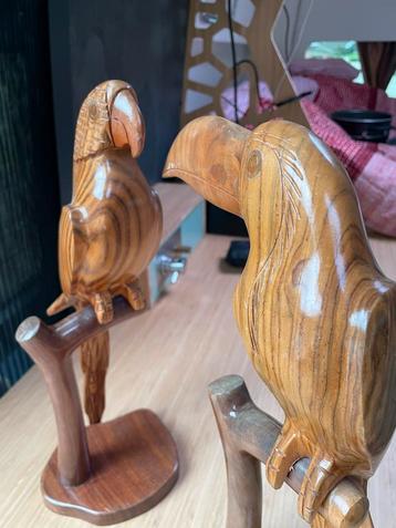 Houtsnijwerk 2 vogels beschikbaar voor biedingen