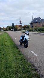 Zip, Fietsen en Brommers, Scooters | Piaggio, Ophalen, Zo goed als nieuw, Benzine, Zip