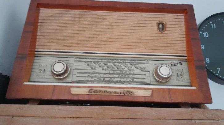 Graetz Canzonetta Radio 1957-1958 Buizenradio., Audio, Tv en Foto, Radio's, Gebruikt, Radio, Ophalen of Verzenden