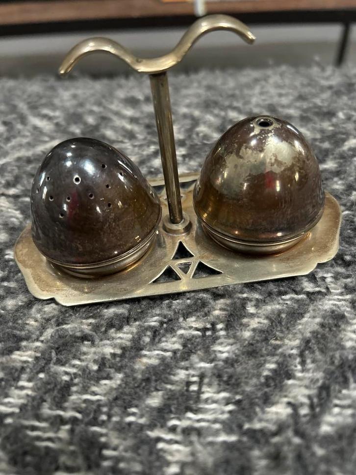 Vintage zout- en peperstel – eivormig met metalen houder, Antiek en Kunst, Antiek | Koper en Brons, Ophalen of Verzenden