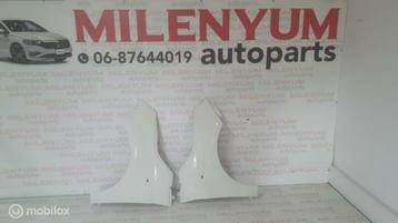 FIAT 500 SCHERM RECHTS / LINKS NIEUW (2007-2015) KLEUR 268 beschikbaar voor biedingen