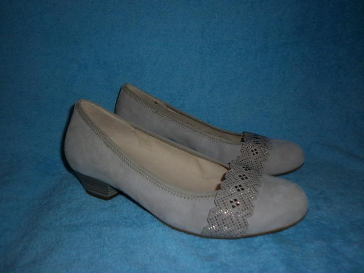 pumps met laag hakje maat: 39 merk : Gabor, Kleding | Dames, Schoenen, Zo goed als nieuw, Pumps, Grijs, Ophalen of Verzenden