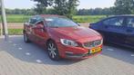 Volvo S60 1.5 T2 Kinetic Trekhaak Automaat, Sloelverwarming,, Auto's, Volvo, Stof, 4 cilinders, S60, 122 pk