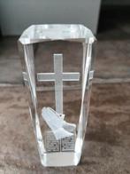 Kruis in kubus glas blok, Antiek en Kunst, Antiek | Glas en Kristal, Ophalen of Verzenden