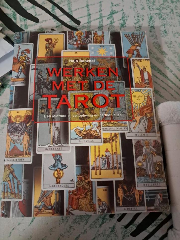 Werken met Tarot - Hajo Banzhaf, Boeken, Esoterie en Spiritualiteit, Gelezen, Achtergrond en Informatie, Tarot of Kaarten leggen