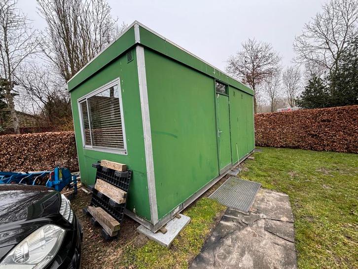 Bouwkeet / Schaftkeet met Toiletgroepen - 615x300cm, Doe-het-zelf en Verbouw, Bouwketen en Schaftketen, Gebruikt, Ophalen