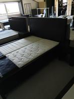Houten bed 210 cm met novita 5 zone bodems en 2 nachtkastjes, Huis en Inrichting, Slaapkamer | Bedden, Ophalen, 210 cm, 180 cm