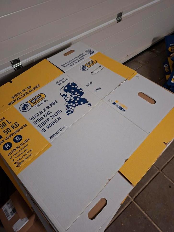 Verhuisdozen: 80+ verhuisdozen en 29 boekendozen, Doe-het-zelf en Verbouw, Kratten en Dozen, Gebruikt, Doos, 50 tot 75 cm, Minder dan 35 cm