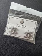 Oorbellen roestvrijstalen, Sieraden, Tassen en Uiterlijk, Oorbellen, Overige materialen, Nieuw, Ophalen of Verzenden, Knopjes of Stekers