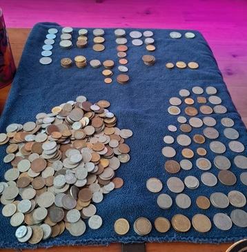 Lot Hele verzameling wereld munten beschikbaar voor biedingen