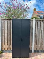 Ikea bror kast met deuren, Tuin en Terras, Ophalen, Zo goed als nieuw, Metaal, Overige typen