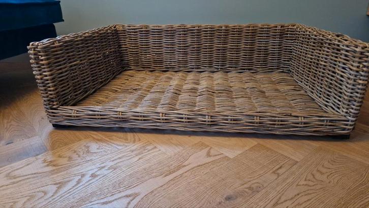 Beeztees hondenmand Rattan Riet - Maat L, Dieren en Toebehoren, Hondenmanden, Gebruikt, Riet, Ophalen of Verzenden