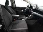 Toyota Yaris 1.5 Hybrid Active | Navigatie | Zondag Open!, Auto's, Toyota, 12 maanden, Gebruikt, Euro 6, Zwart