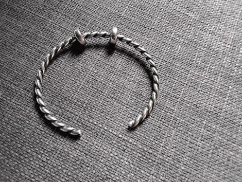 Trollbeads  twisted  bangle  voor pols maat  16/17 cm, Sieraden, Tassen en Uiterlijk, Armbanden, Zo goed als nieuw, Zilver, Zilver