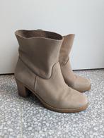 SPM boots / beige suede laarsjes mt 40, Kleding | Dames, Schoenen, Gedragen, Beige, Ophalen of Verzenden, Hoge laarzen