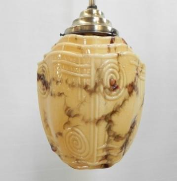 Art deco hanglamp met geel bruin gemarmerde kap beschikbaar voor biedingen