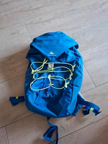 Quechua rugzak 18 liter beschikbaar voor biedingen