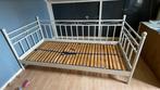 Te koop een  leuk authentiek wit bed met lattenbodem, Ophalen, 90 cm, Eenpersoons, Wit